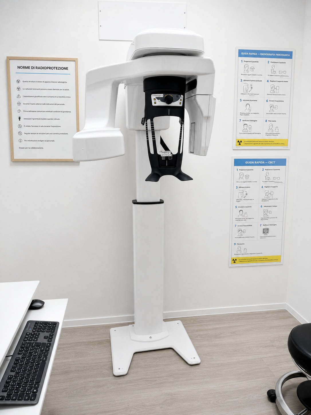 Apparecchiatura CBCT dello Studio Dentistico Lera con le norme di radioprotezione affisse a parete